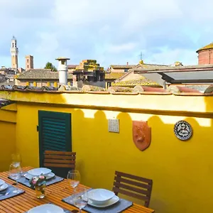 Un Terrazzo Sulla Magia Apartment Siena