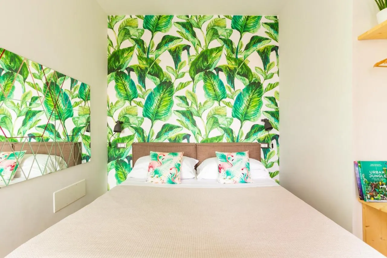Duomo Views, Light, Jungle-Inspired Studio With Terrace Милан